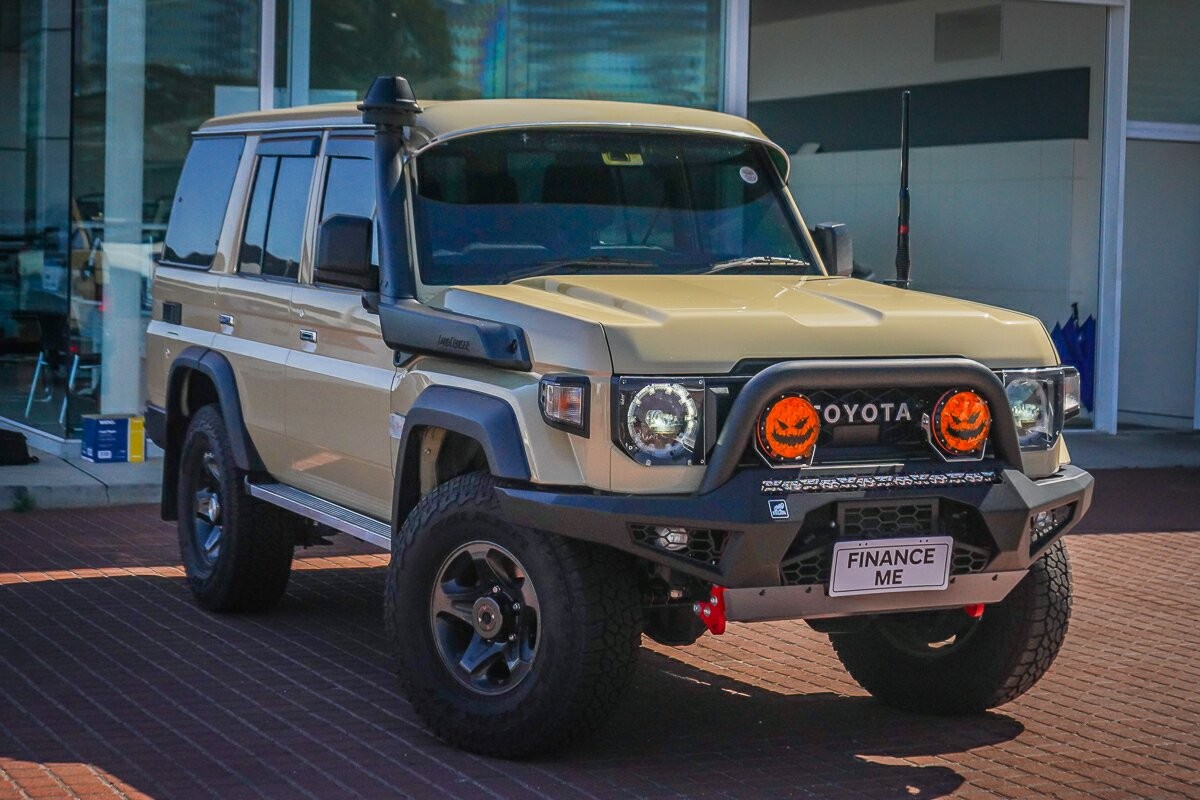 Toyota Landcruiser image 1