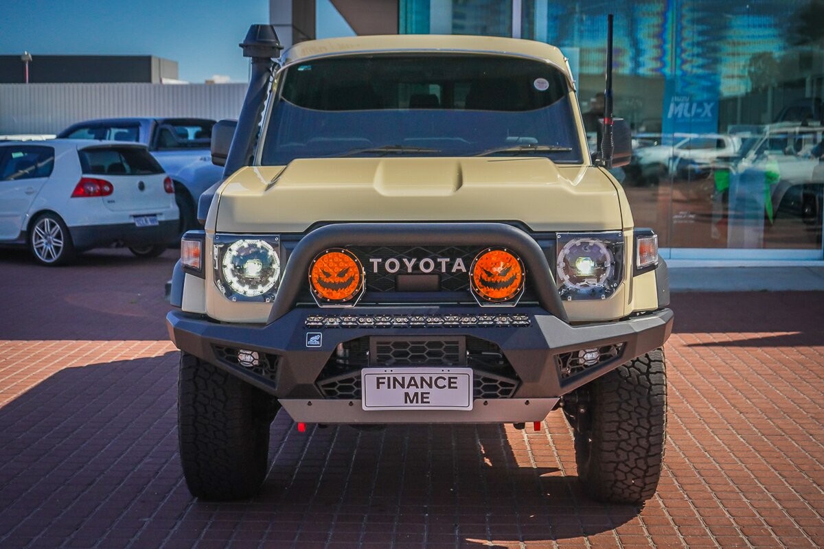 Toyota Landcruiser image 3