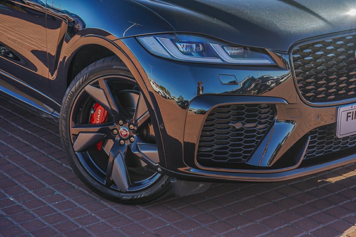 Jaguar F-pace image 2