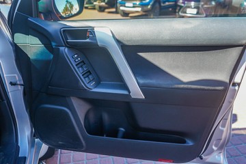 https://vehicle-cdn.autoleague.cloud/32225_81009949_11.jpg