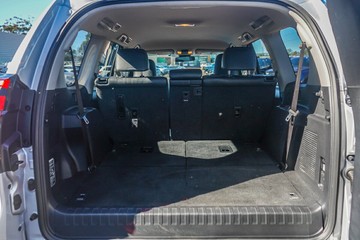 https://vehicle-cdn.autoleague.cloud/32225_81009949_19.jpg