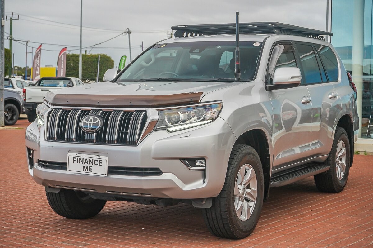 Toyota Landcruiser Prado image 4