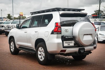 https://vehicle-cdn.autoleague.cloud/32225_81009949_6.jpg