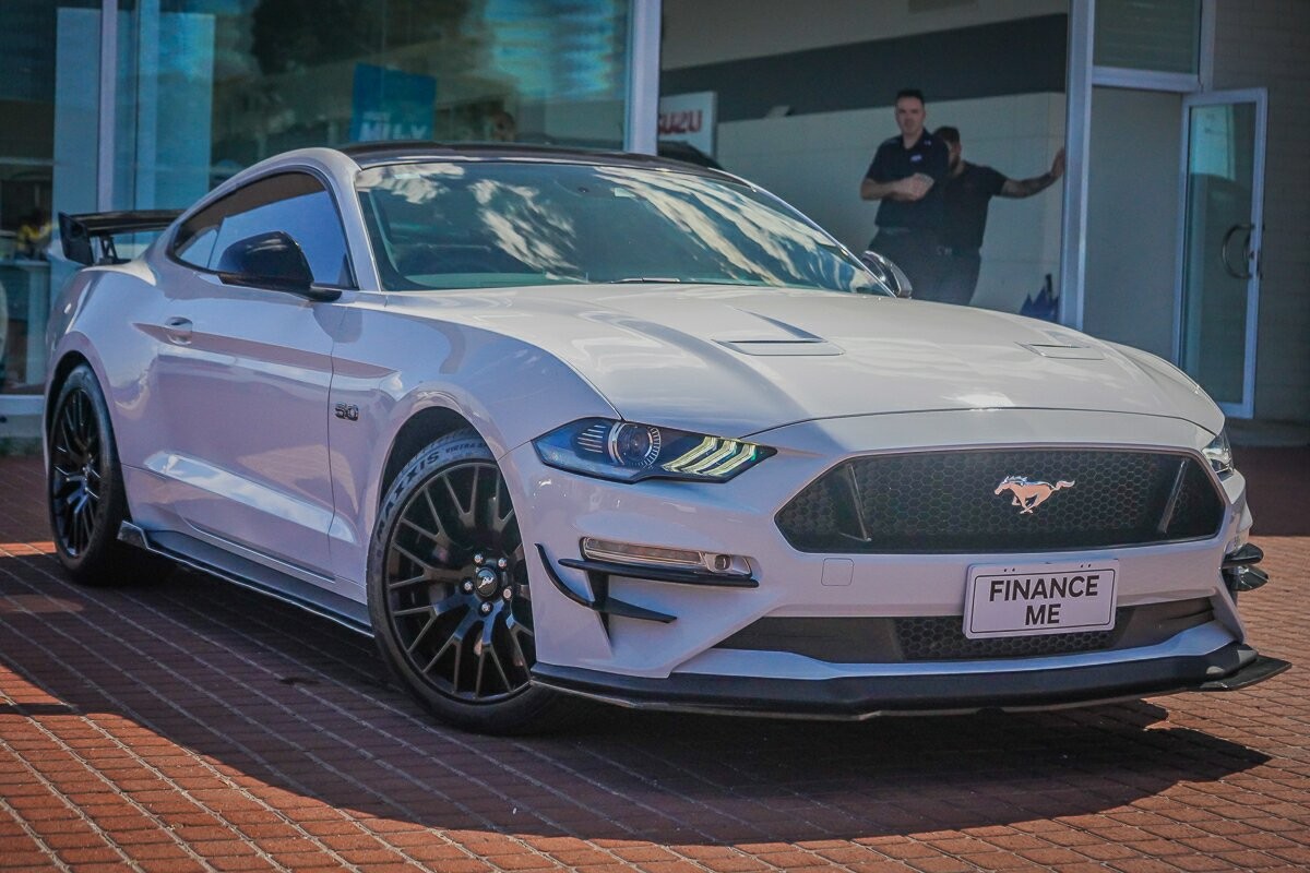Ford Mustang image 1