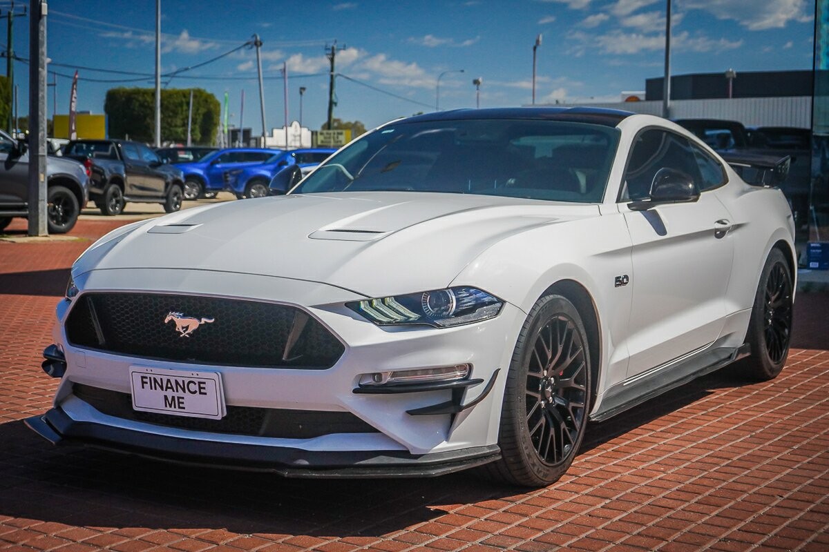 Ford Mustang image 4