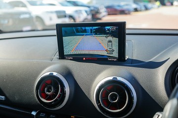 https://vehicle-cdn.autoleague.cloud/32225_81009952_16.jpg