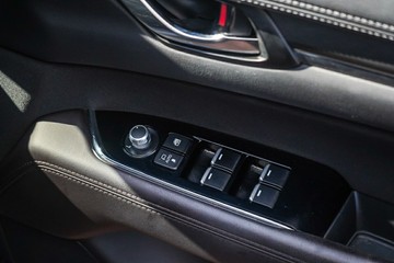 https://vehicle-cdn.autoleague.cloud/32225_81009958_12.jpg