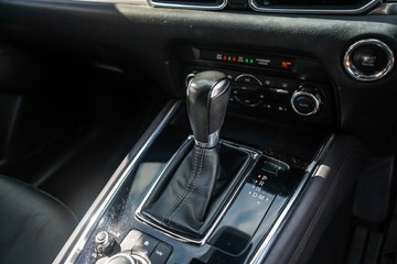https://vehicle-cdn.autoleague.cloud/32225_81009958_18.jpg