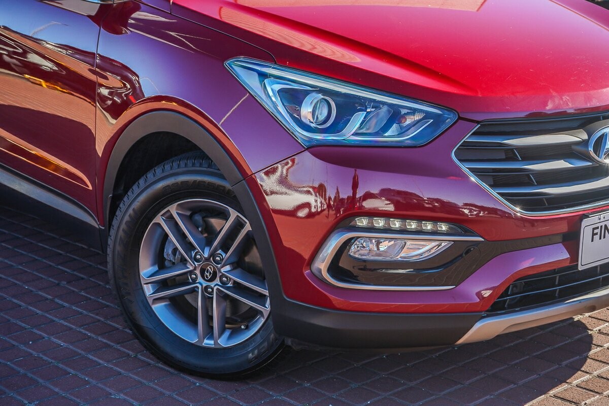 Hyundai Santa Fe image 2