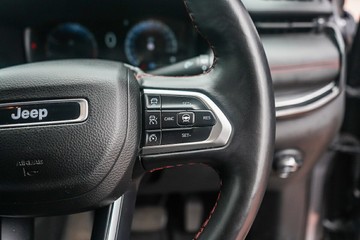 https://vehicle-cdn.autoleague.cloud/32225_81009965_13.jpg