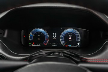 https://vehicle-cdn.autoleague.cloud/32225_81009965_15.jpg