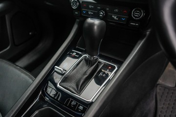 https://vehicle-cdn.autoleague.cloud/32225_81009965_17.jpg