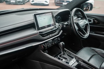 https://vehicle-cdn.autoleague.cloud/32225_81009965_19.jpg