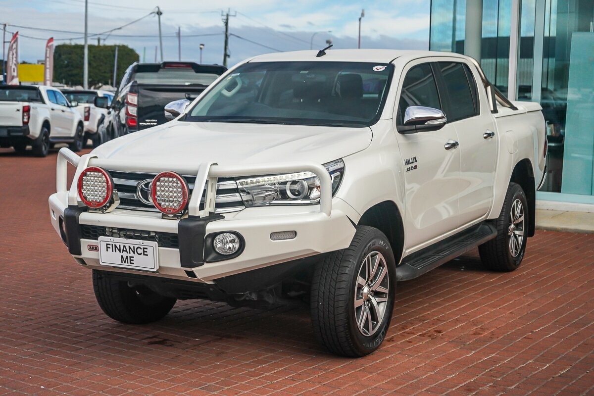Toyota Hilux image 4