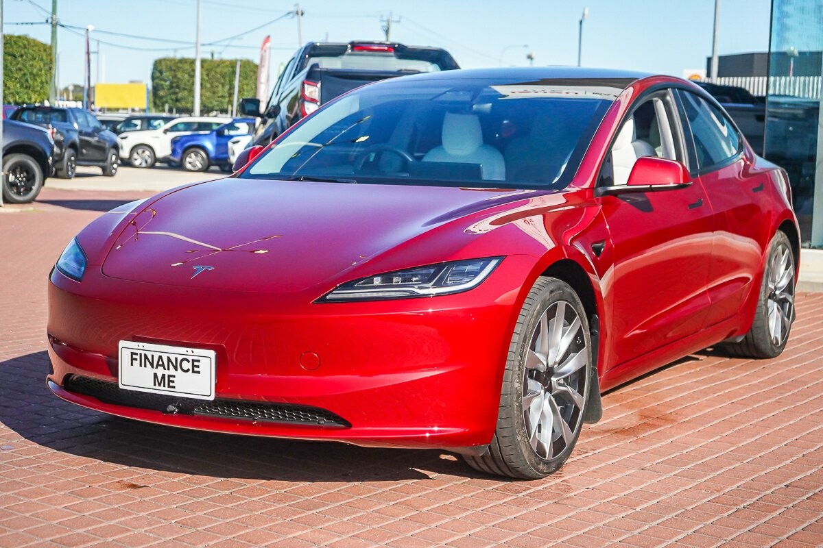 Tesla Model 3 image 4