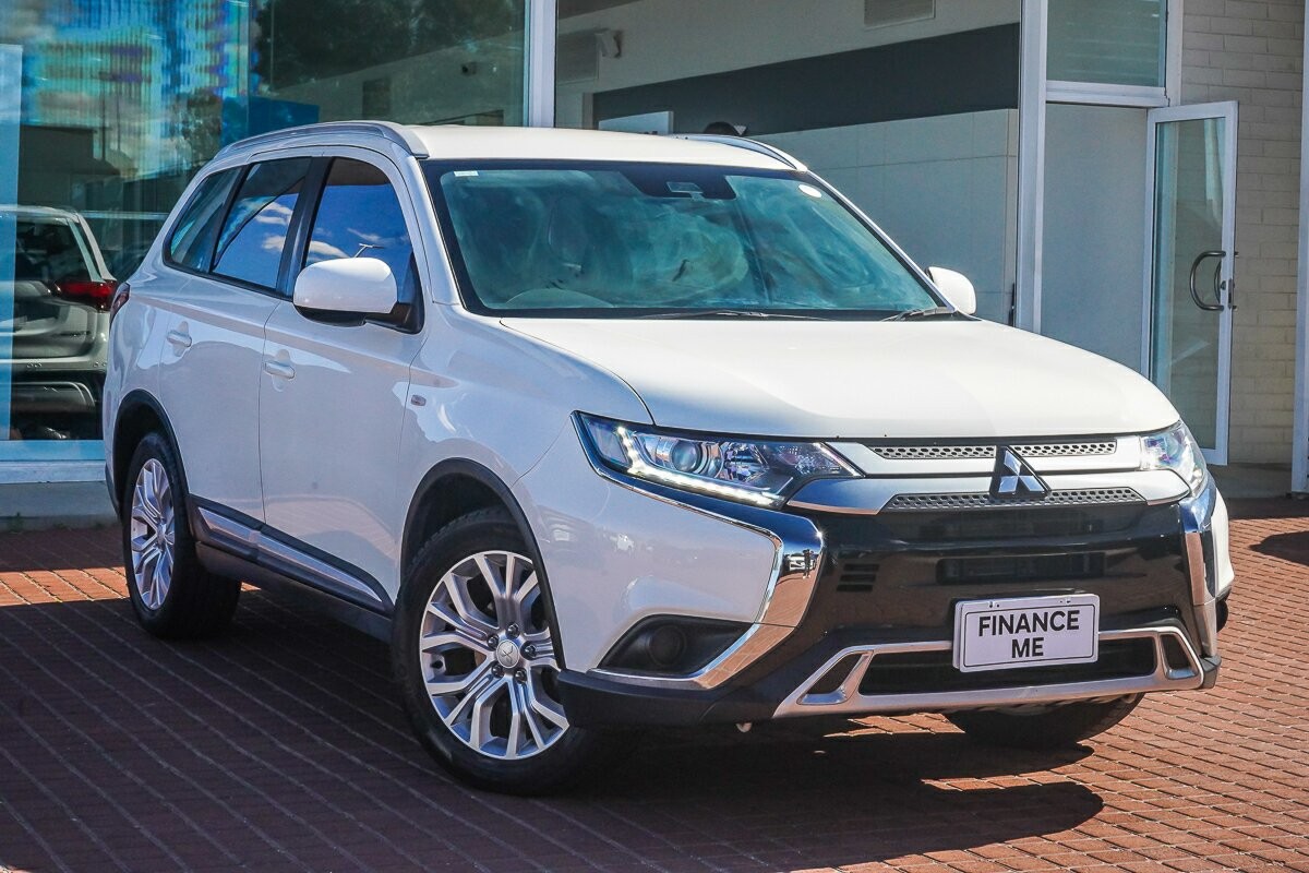 Mitsubishi Outlander image 1