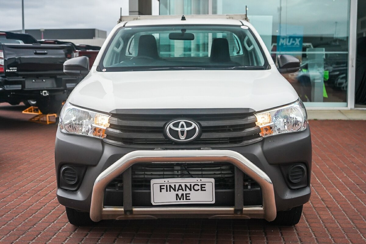 Toyota Hilux image 3