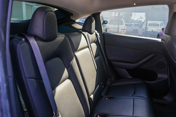 https://vehicle-cdn.autoleague.cloud/32225_81009991_10.jpg