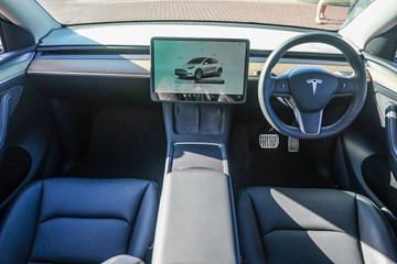 https://vehicle-cdn.autoleague.cloud/32225_81009991_11.jpg