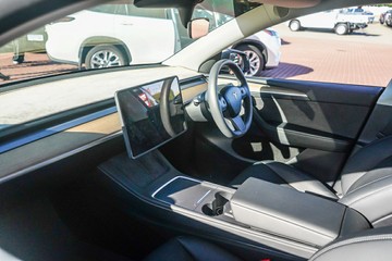 https://vehicle-cdn.autoleague.cloud/32225_81009991_19.jpg