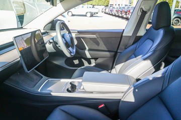 https://vehicle-cdn.autoleague.cloud/32225_81009991_20.jpg