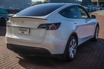 https://vehicle-cdn.autoleague.cloud/32225_81009991_9.jpg