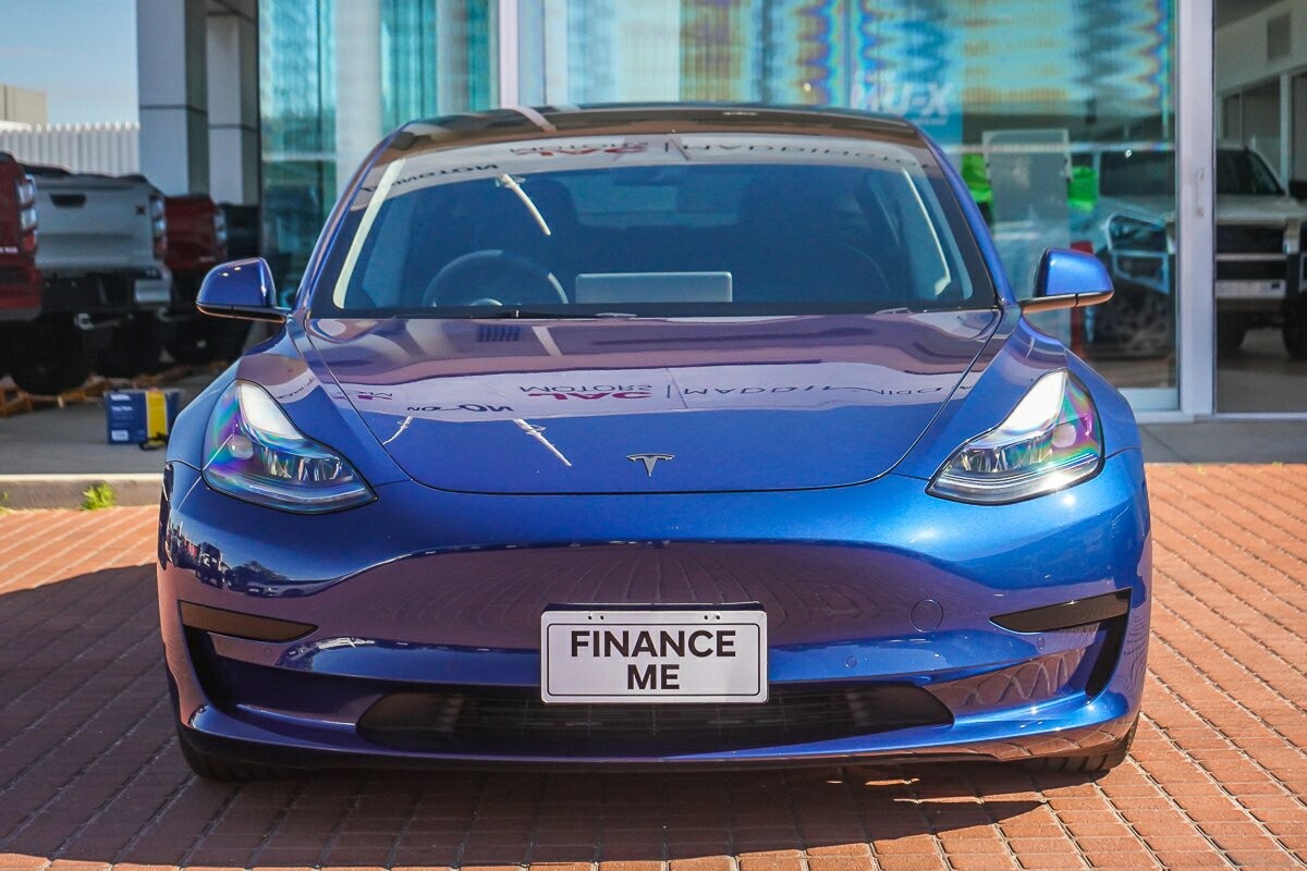 Tesla Model 3 image 3