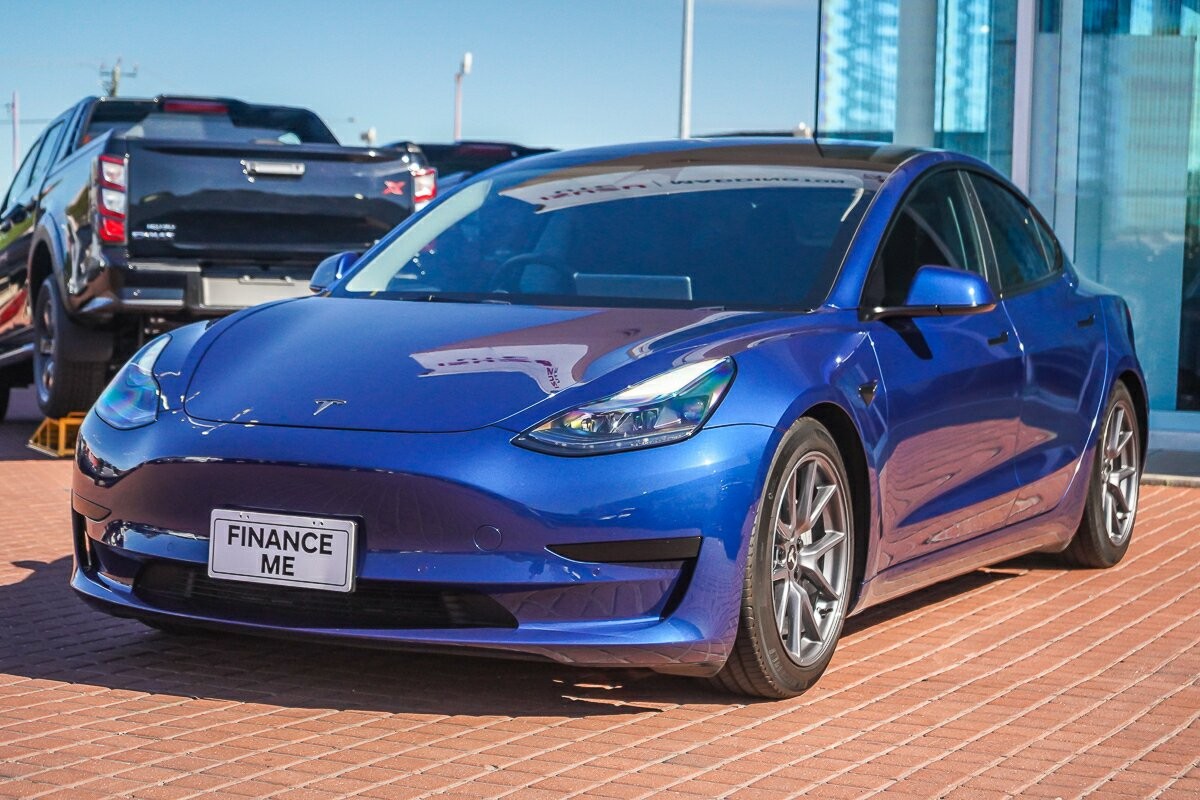 Tesla Model 3 image 4