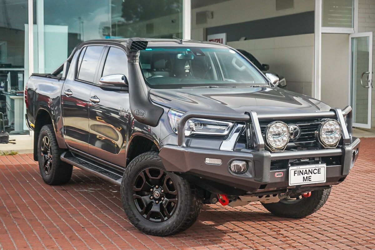 Toyota Hilux image 1