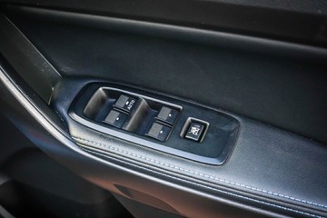 https://vehicle-cdn.autoleague.cloud/32225_81009995_11.jpg