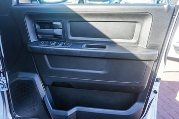 https://vehicle-cdn.autoleague.cloud/32225_81009998_13.jpg