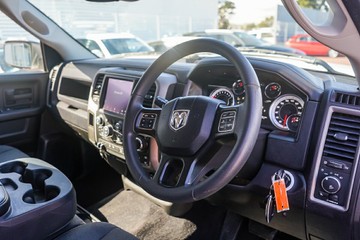 https://vehicle-cdn.autoleague.cloud/32225_81009998_15.jpg
