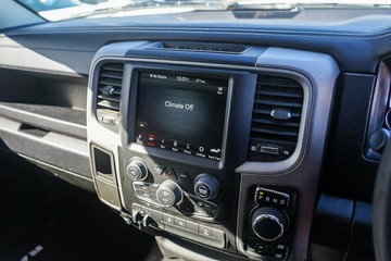 https://vehicle-cdn.autoleague.cloud/32225_81009998_19.jpg