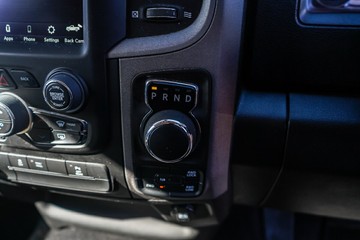 https://vehicle-cdn.autoleague.cloud/32225_81009998_20.jpg