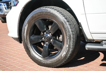 https://vehicle-cdn.autoleague.cloud/32225_81009998_5.jpg
