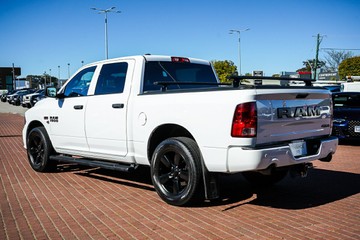 https://vehicle-cdn.autoleague.cloud/32225_81009998_6.jpg