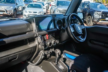 https://vehicle-cdn.autoleague.cloud/32225_81010000_18.jpg