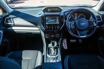 https://vehicle-cdn.autoleague.cloud/32225_81010004_10.jpg
