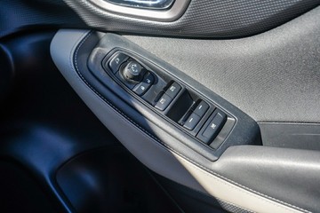 https://vehicle-cdn.autoleague.cloud/32225_81010004_12.jpg