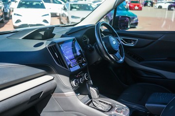 https://vehicle-cdn.autoleague.cloud/32225_81010004_20.jpg