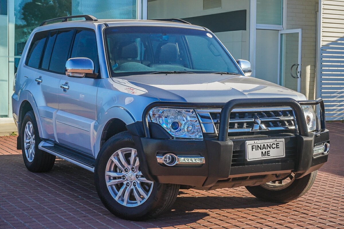 Mitsubishi Pajero image 1