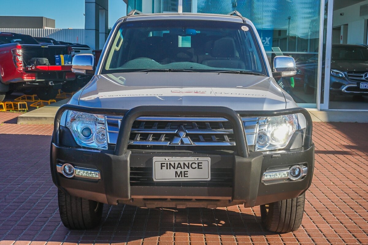 Mitsubishi Pajero image 3