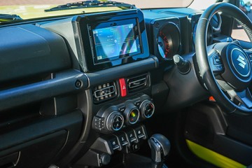 https://vehicle-cdn.autoleague.cloud/32225_81010008_17.jpg