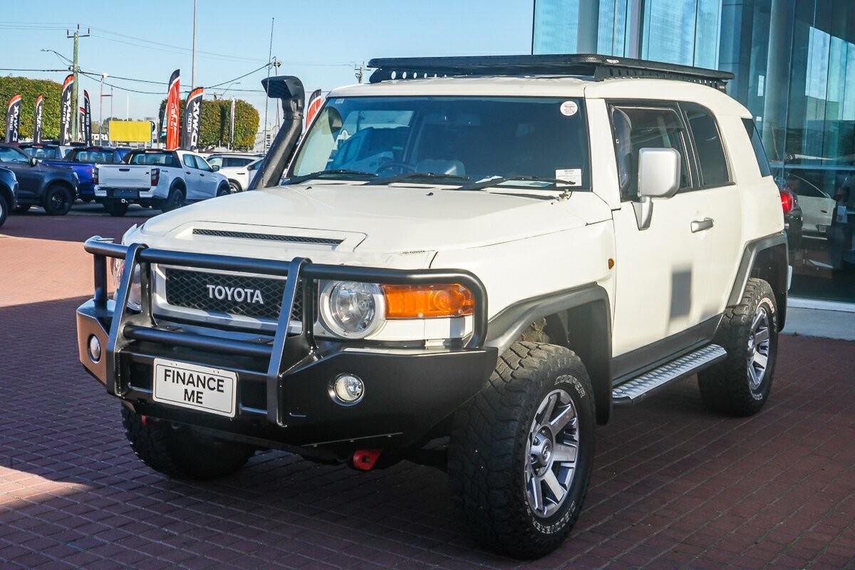 Toyota Fj Cruiser image 4