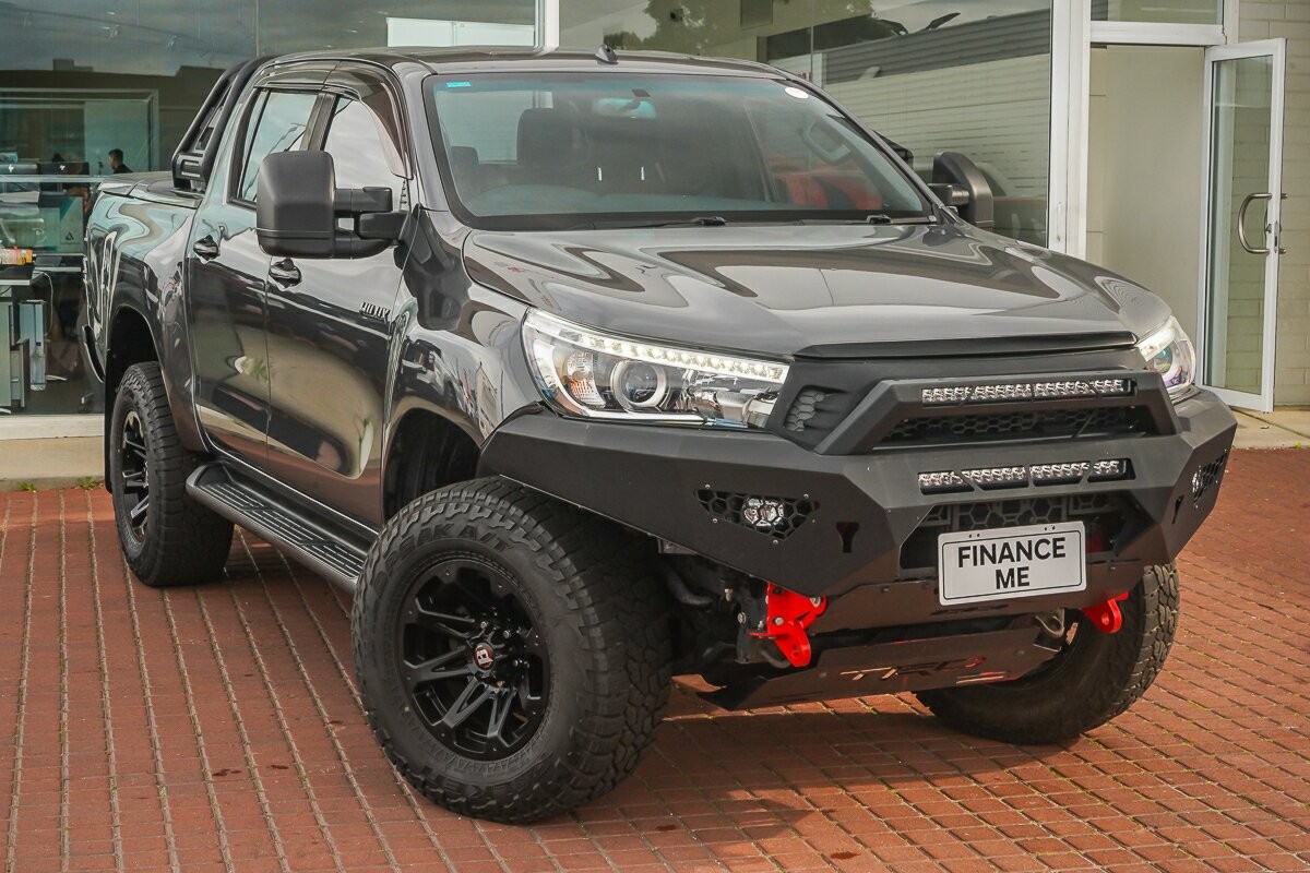 Toyota Hilux image 1