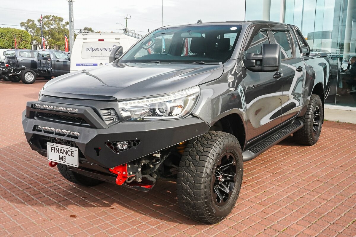 Toyota Hilux image 4