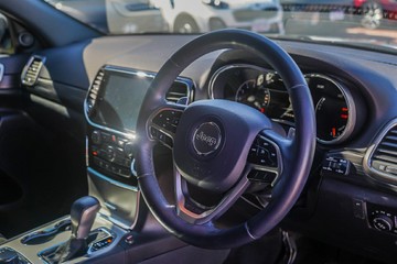 https://vehicle-cdn.autoleague.cloud/32225_81010020_13.jpg