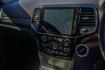 https://vehicle-cdn.autoleague.cloud/32225_81010020_17.jpg