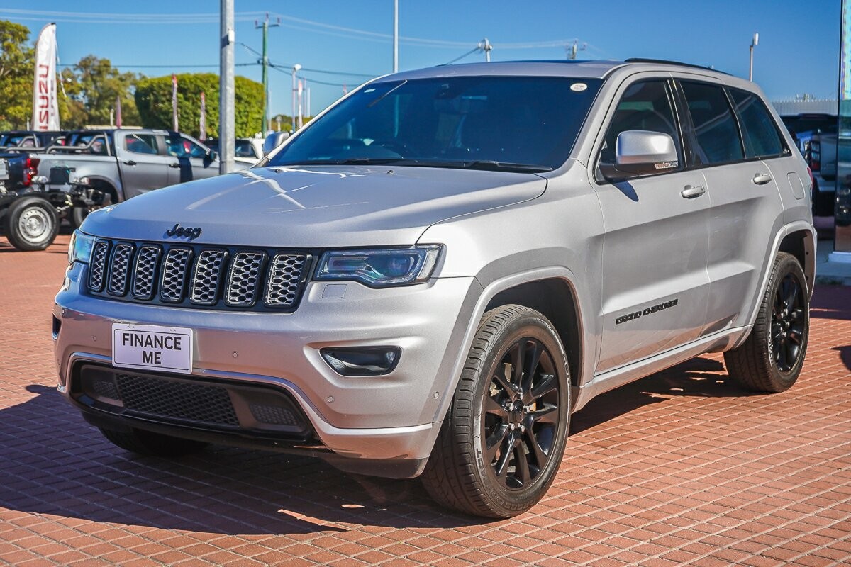 Jeep Grand Cherokee image 4