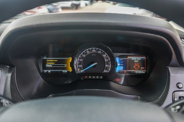 https://vehicle-cdn.autoleague.cloud/32225_81010033_16.jpg